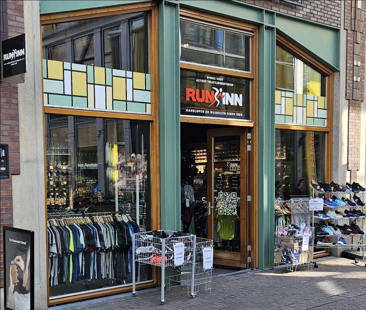 Run-Inn (Oostpoort), Waldenlaan 114B (Winkelcentrum Oostpoort, Oost)